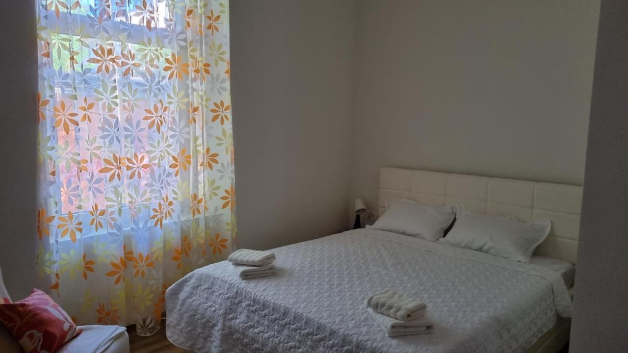 Kvija Rooms Subotica Bagian luar foto