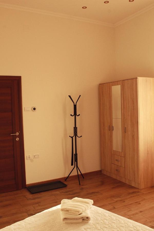 Kvija Rooms Subotica Bagian luar foto