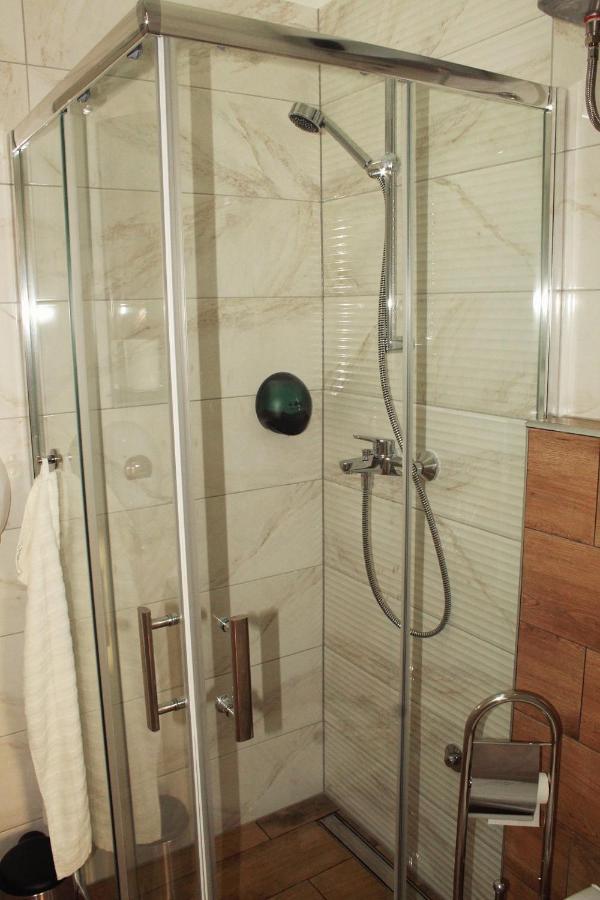 Kvija Rooms Subotica Bagian luar foto